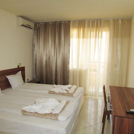 Hotel Brilliance Varna ภายนอก รูปภาพ
