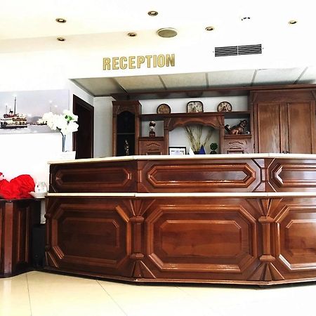 Hotel Brilliance Varna ภายนอก รูปภาพ