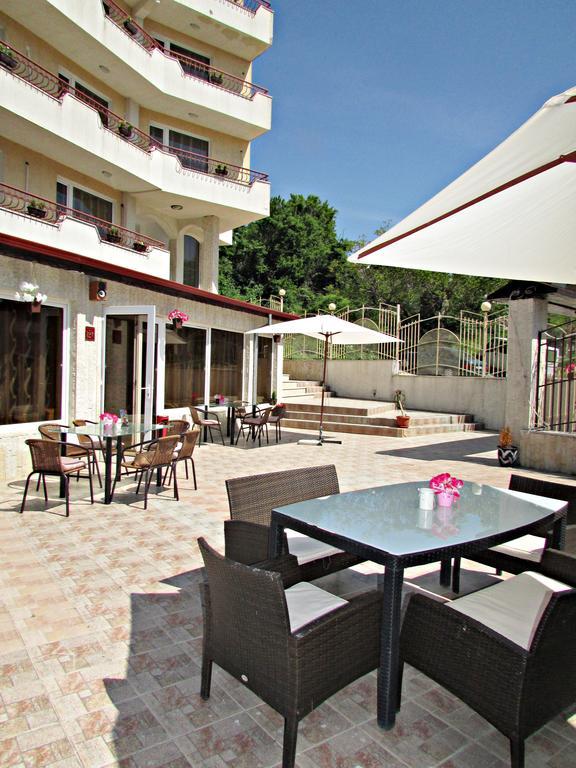 Hotel Brilliance Varna ภายนอก รูปภาพ