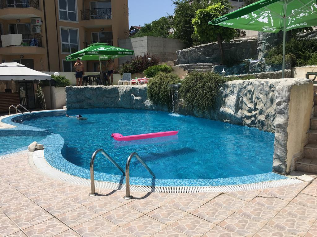 Hotel Brilliance Varna ภายนอก รูปภาพ